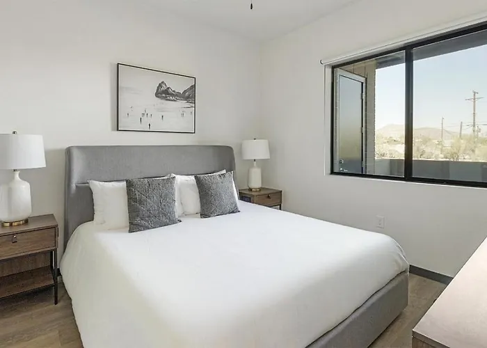 Apartment Landing - Modern With Amazing Amenities