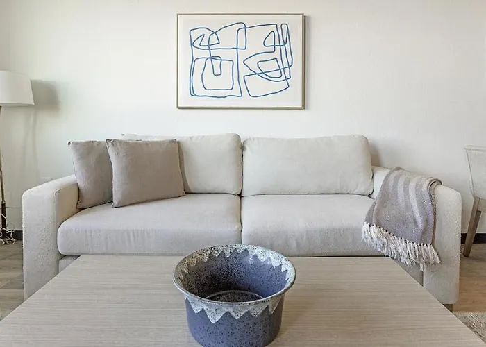 Landing - Modern With Amazing Amenities Apartment *