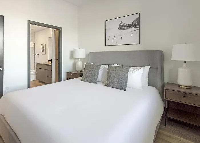 Landing - Modern With Amazing Amenities Scottsdale
