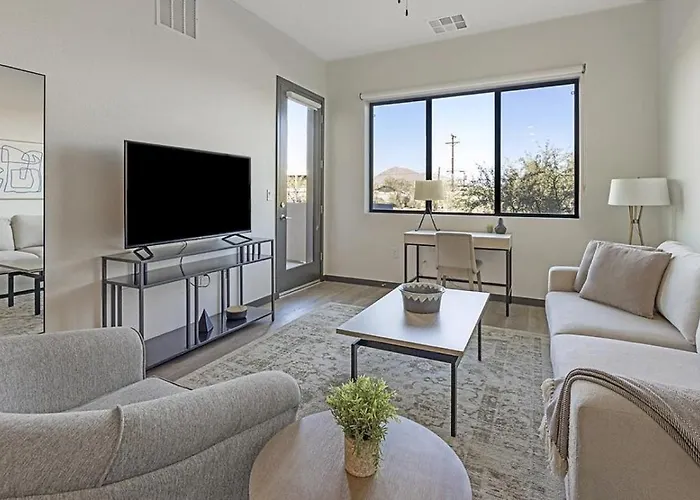 Apartment Landing - Modern With Amazing Amenities *